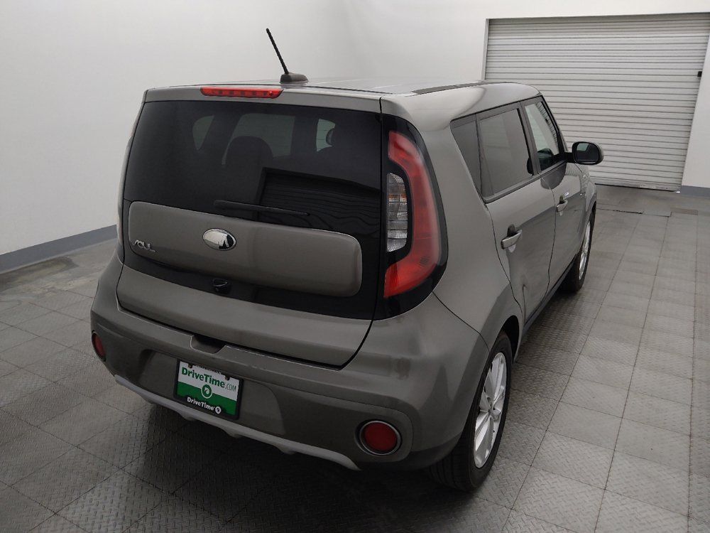 Used 2019 Kia Soul + FWD image 7