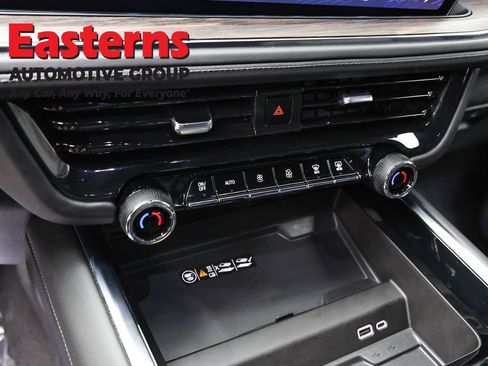 Used 2025 Chevrolet Suburban Z71 AWD/4WD image 20