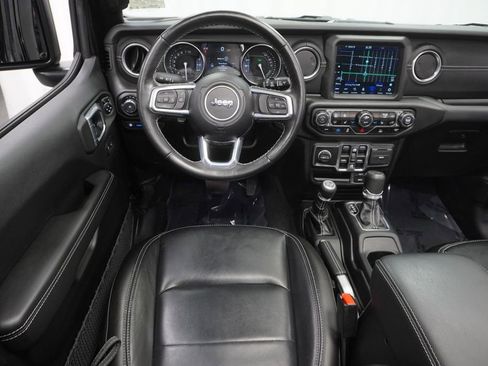 Used 2023 Jeep Wrangler Unlimited Sahara w/ Cold Weather Group image 27