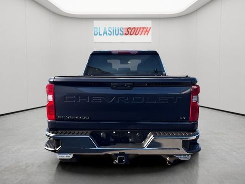 Used 2024 Chevrolet Silverado 2500 LT w/ Snow Plow Prep/Camper Package image 4