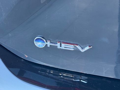 Used 2025 Toyota Camry LE image 12