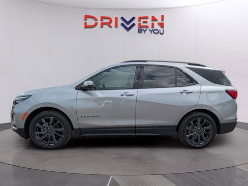 Used 2024 Chevrolet Equinox RS w/ RS Leather Package image 2