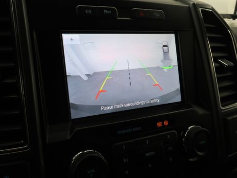 Used 2022 Ford F250 XLT w/ Black Appearance Package image 16