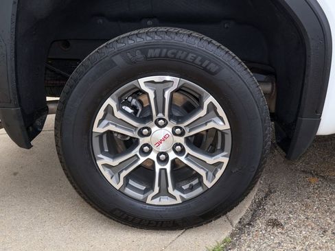 Used 2025 GMC Sierra 1500 SLT AWD/4WD image 10