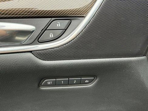 Used 2017 Cadillac XT5 Platinum w/ Driver Assist Package image 22