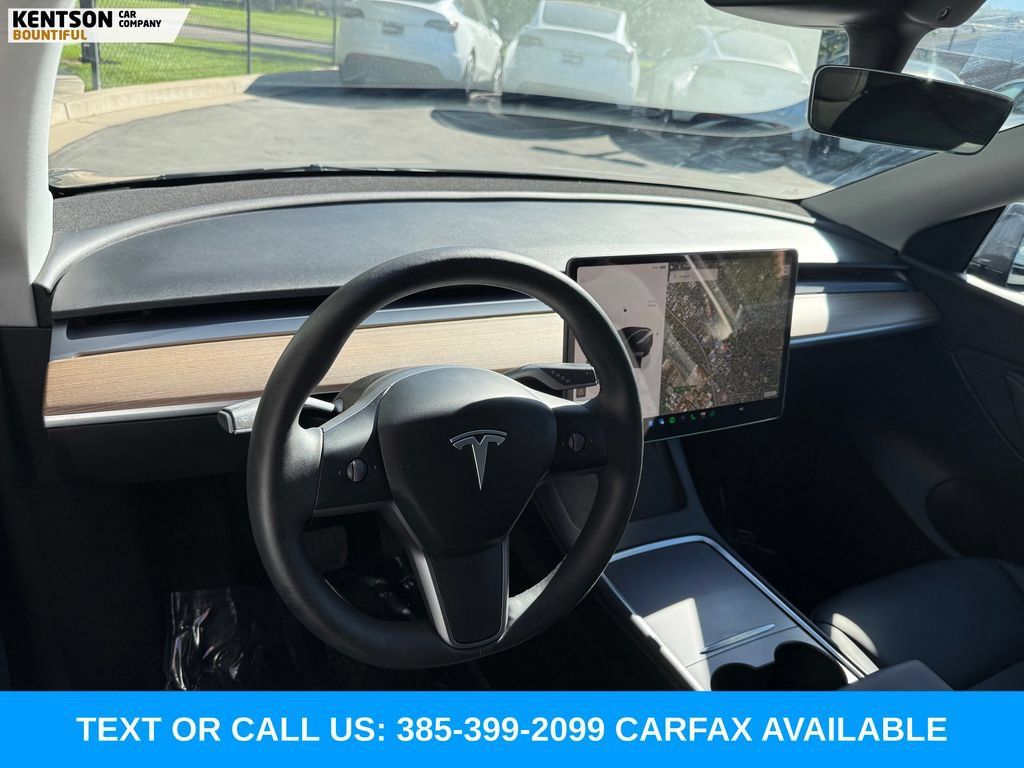 Used 2022 Tesla Model Y Long Range AWD/4WD image 24