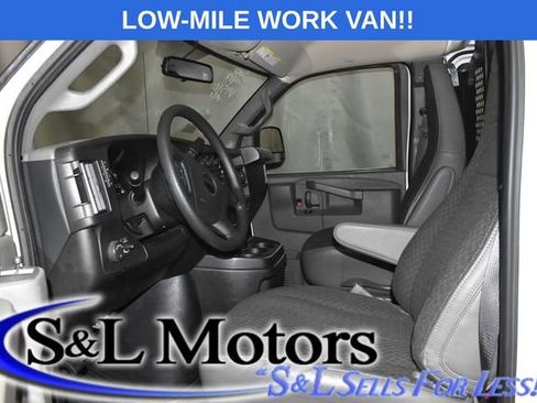 Used 2024 GMC Savana 2500 w/ Driver Convenience Package image 14