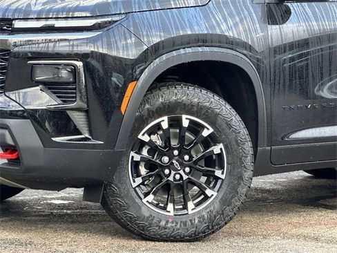 New 2026 Chevrolet Traverse Z71 image 8