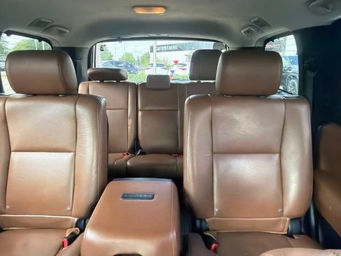 Used 2014 Toyota Sequoia Platinum AWD/4WD image 4