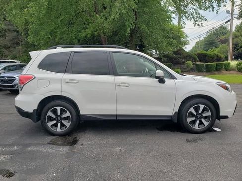 Used 2018 Subaru Forester 2.5i Limited w/ Popular Package #2 AWD/4WD image 2