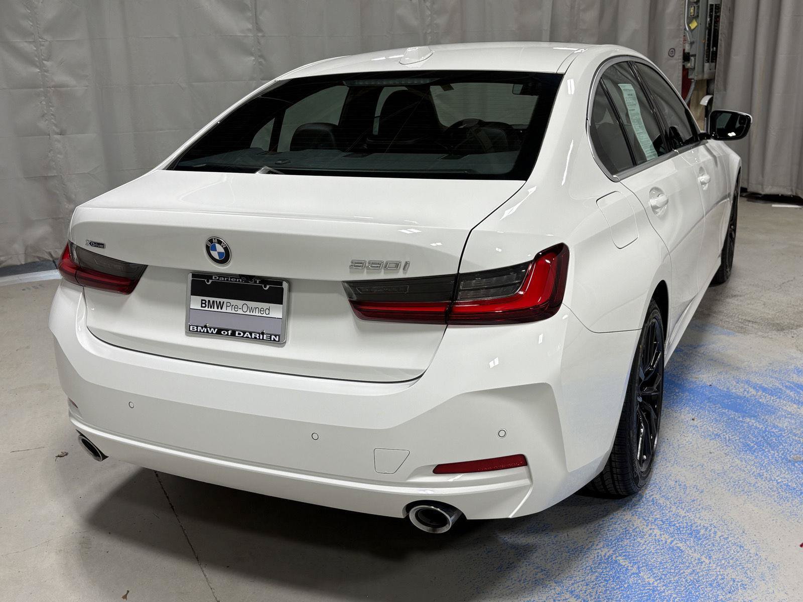 Used 2024 BMW 330i xDrive Sedan w/ Premium Package AWD/4WD image 16