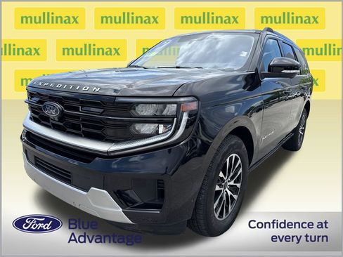 Used 2025 Ford Expedition Platinum AWD/4WD image 11