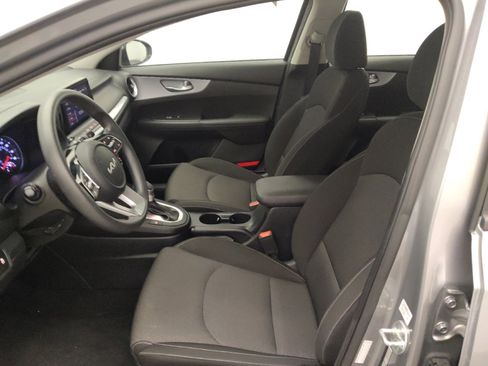 Used 2024 Kia Forte LXS FWD image 17
