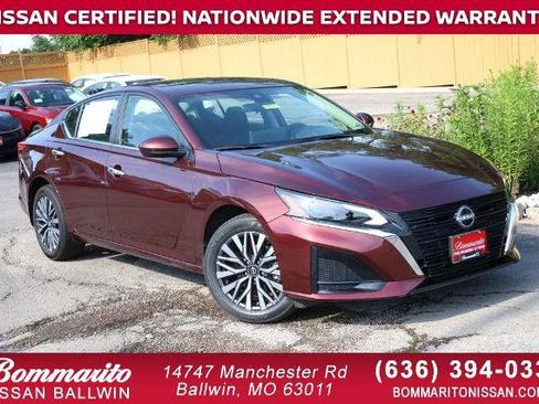 Certified 2025 Nissan Altima 2.5 SV w/ SV Premium Package AWD/4WD image 1