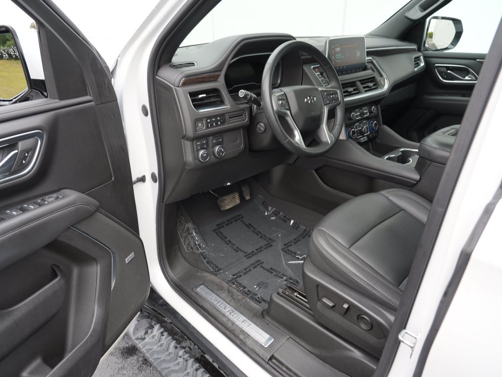 Certified 2023 Chevrolet Tahoe Z71 w/ Luxury Package AWD/4WD image 14