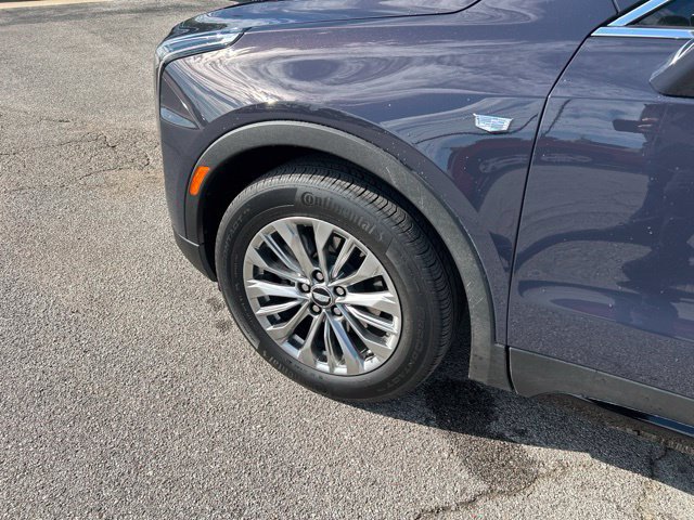 Used 2024 Cadillac XT4 Premium Luxury FWD image 10