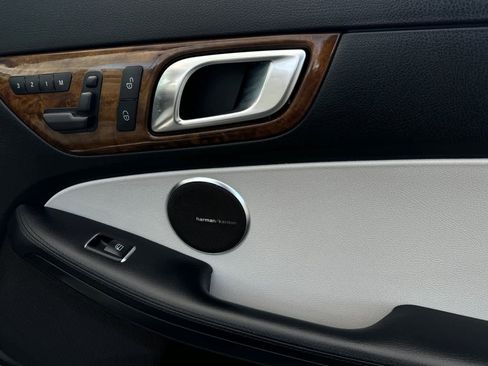 Used 2014 Mercedes-Benz SLK 350 image 16