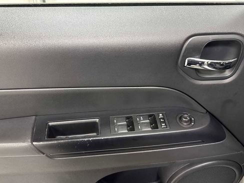 Used 2014 Jeep Patriot Latitude image 15