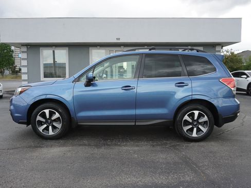 Used 2017 Subaru Forester 2.5i Limited AWD/4WD image 9