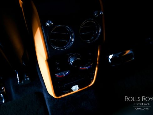 Certified 2020 Rolls-Royce Cullinan AWD/4WD image 24