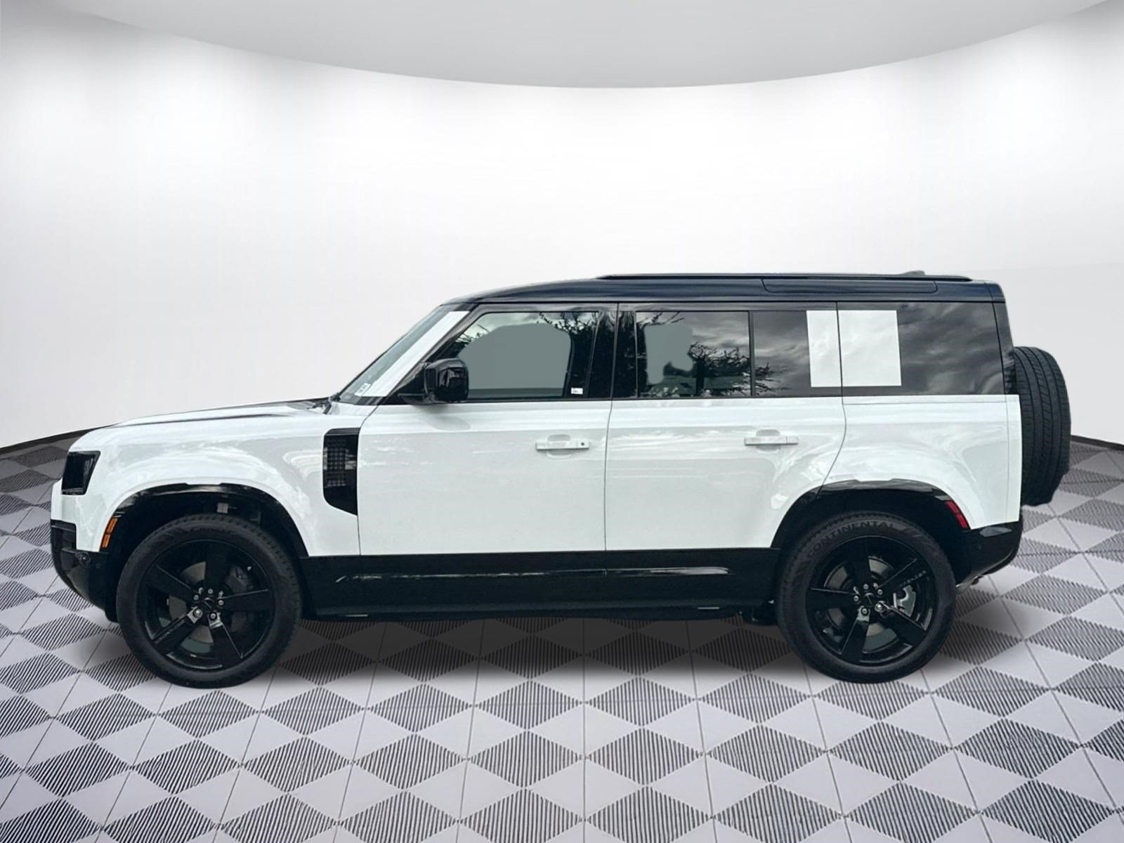 New 2026 Land Rover Defender 110 X-Dynamic SE AWD/4WD image 2