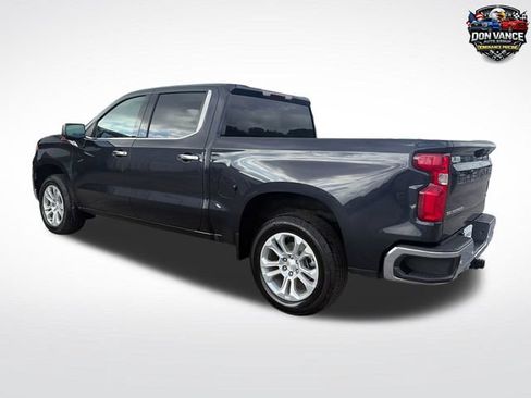 Used 2023 Chevrolet Silverado 1500 LTZ AWD/4WD image 3