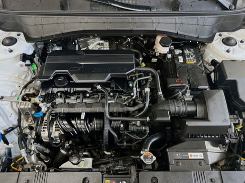 Used 2025 Hyundai Kona SEL image 33