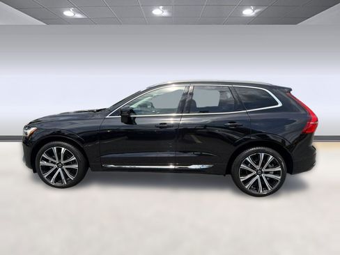 Certified 2023 Volvo XC60 B5 Ultimate w/ Climate Package FWD image 2