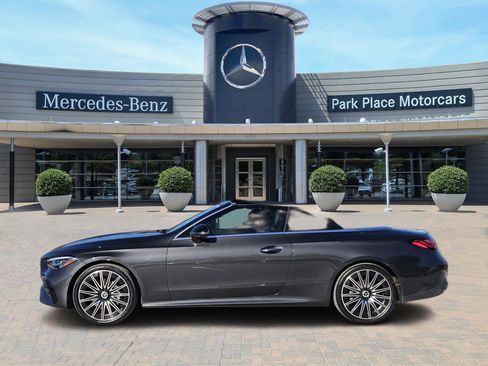 Used 2025 Mercedes-Benz CLE 300 4MATIC Cabriolet image 3