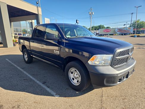Used 2018 RAM 1500 Tradesman w/ Protection Group AWD/4WD image 3