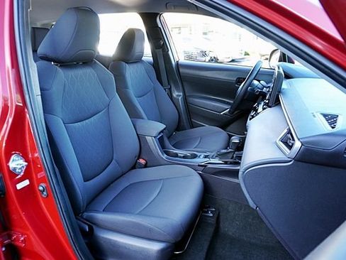 Used 2022 Toyota Corolla Cross LE FWD image 13
