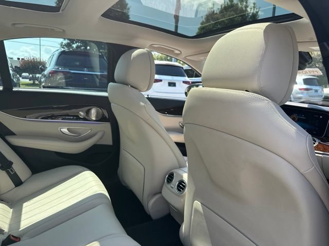 Used 2022 Mercedes-Benz E 350 4MATIC Sedan image 30