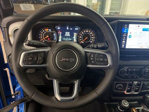 Certified 2025 Jeep Wrangler Sahara image 36