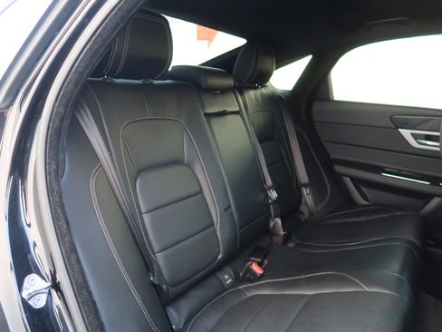 Used 2016 Jaguar XF R-Sport RWD image 43