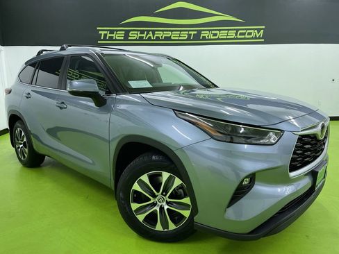 Used 2023 Toyota Highlander XLE image 1