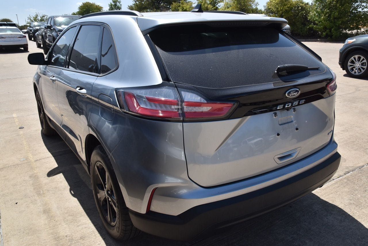 Used 2022 Ford Edge SE AWD/4WD image 9