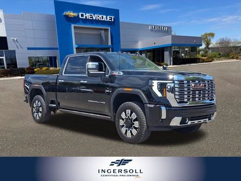 Used 2025 GMC Sierra 2500 Denali w/ Denali Reserve Package AWD/4WD image 1