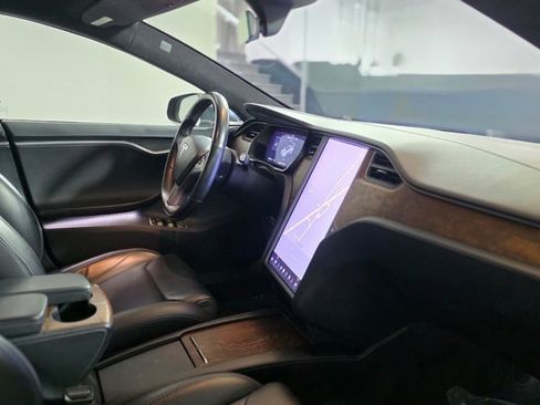 Used 2020 Tesla Model S AWD image 11