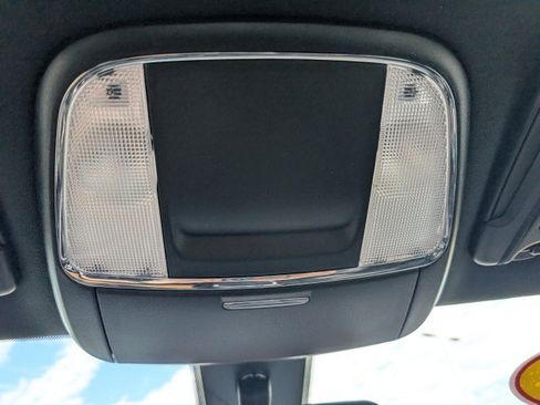 Used 2023 Dodge Charger SXT RWD image 29