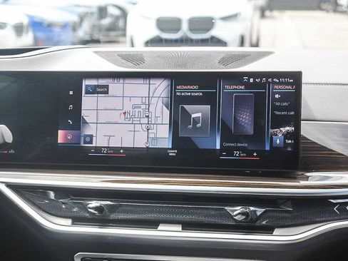 Used 2023 BMW X7 xDrive40i w/ M Sport Package AWD/4WD image 14