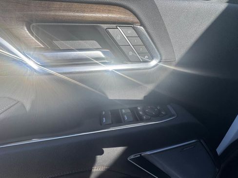 Used 2024 Chevrolet Silverado 2500 High Country w/ High Country Premium Package image 13