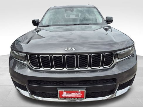 Used 2022 Jeep Grand Cherokee L Limited image 8