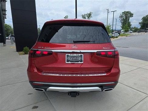 Used 2025 Mercedes-Benz GLS 450 4MATIC image 5
