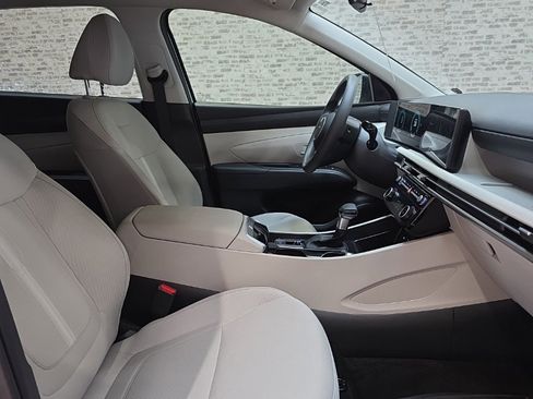 Certified 2025 Hyundai Tucson SEL image 9