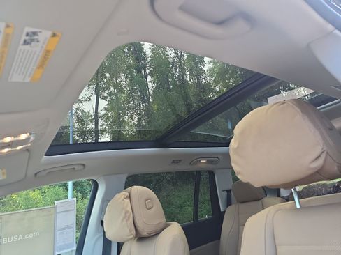 New 2026 Mercedes-Benz GLS 450 4MATIC image 21