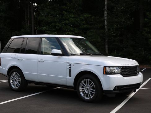 Used 2012 Land Rover Range Rover HSE AWD/4WD image 2