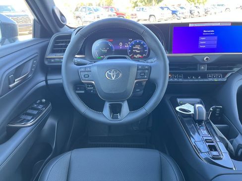 New 2026 Toyota Crown Platinum image 14