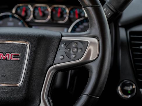 Used 2017 GMC Yukon SLT w/ Open Road Package image 16