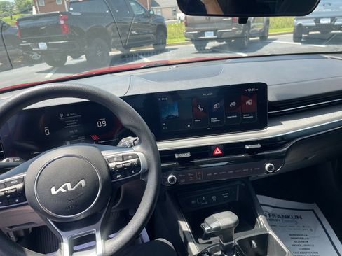Used 2025 Kia K5 LXS FWD image 16