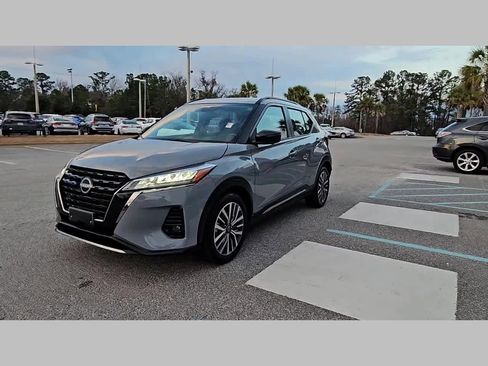Used 2024 Nissan Kicks SR image 22